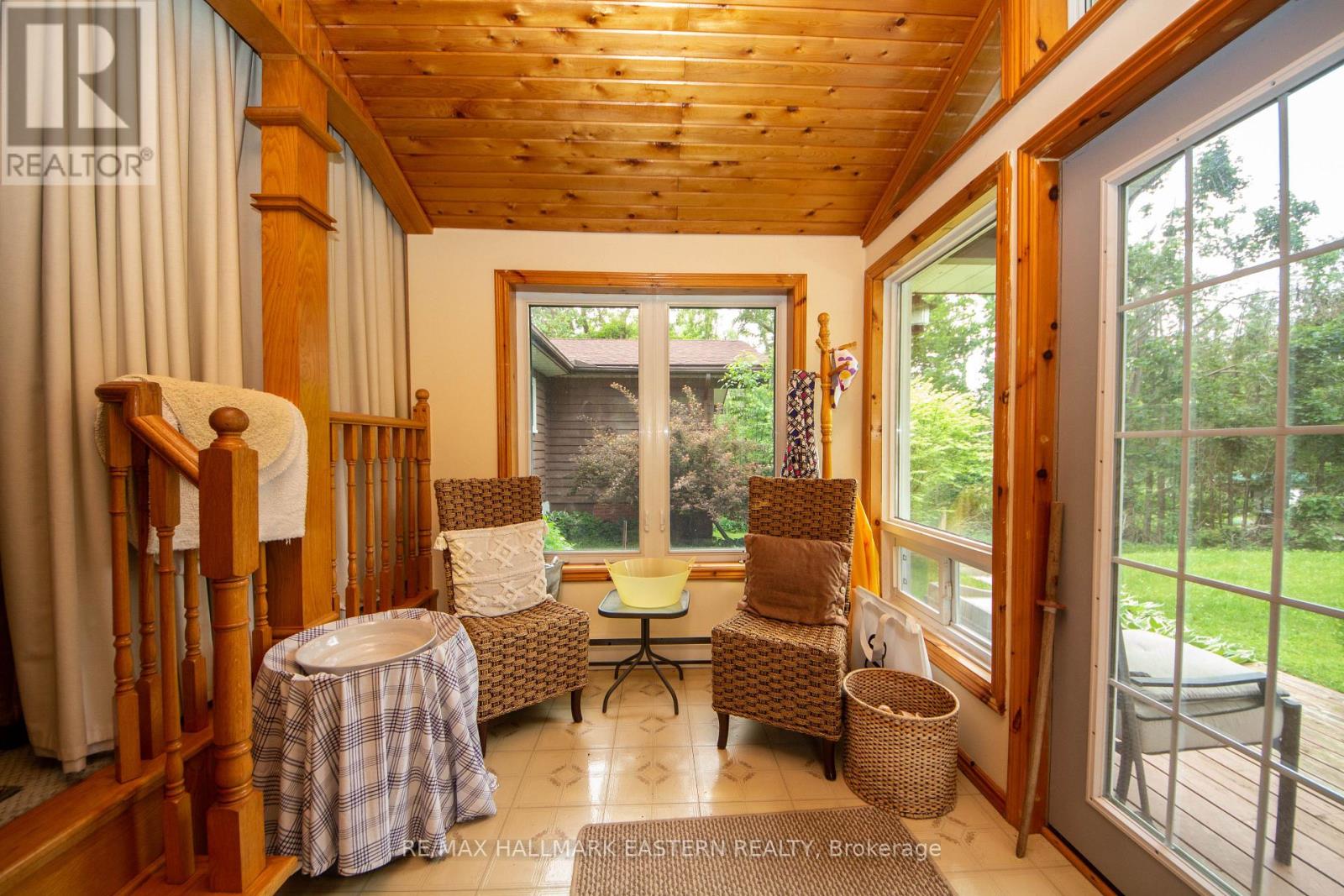 Property at 12 ALPINE CRESCENT image 3