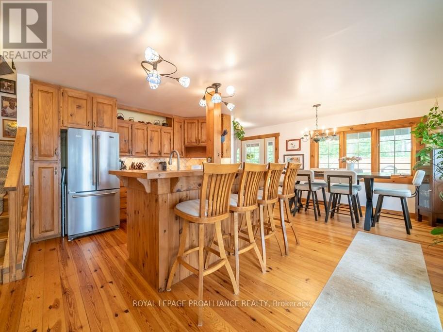 1421 Turtle Lake Lane, North Frontenac, Ontario  K0H 2M0 - Photo 14 - X12229389