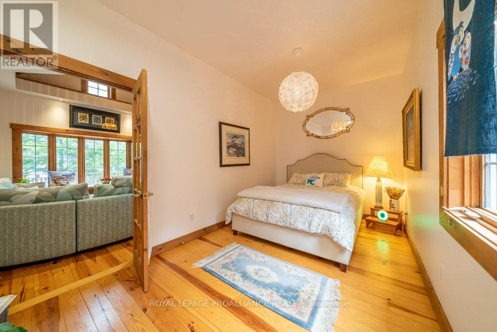 1421 Turtle Lake Lane, North Frontenac, Ontario  K0H 2M0 - Photo 21 - X12229389