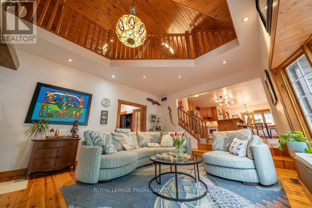 1421 Turtle Lake Lane, North Frontenac, Ontario  K0H 2M0 - Photo 32 - X12229389