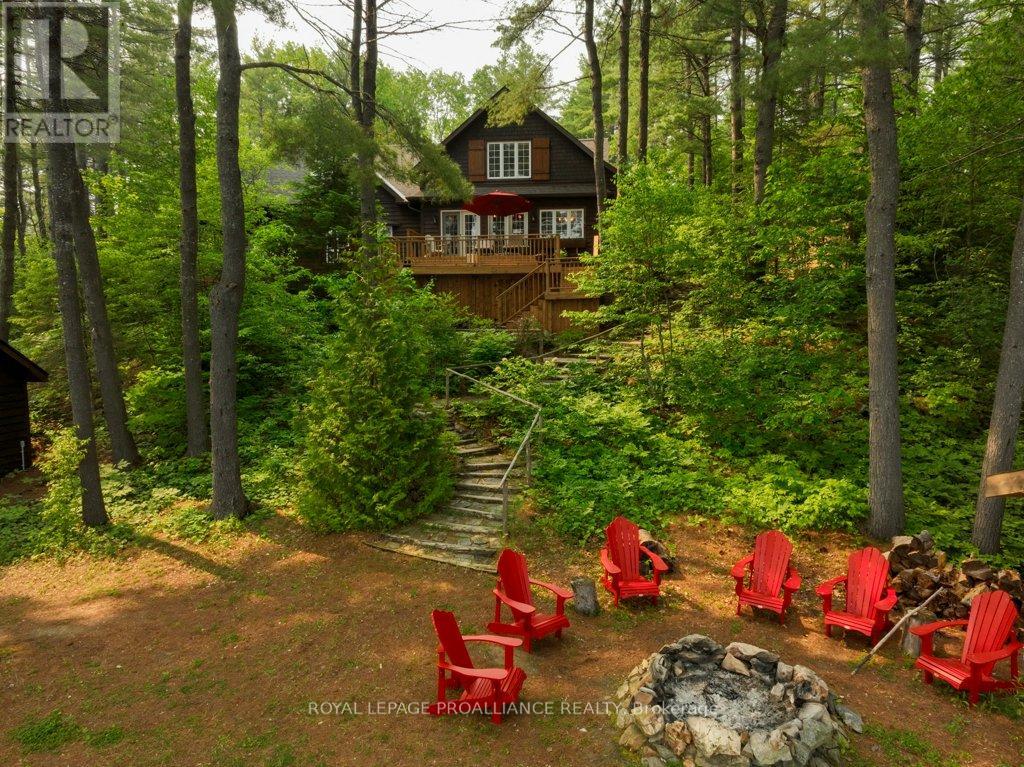 1421 Turtle Lake Lane, North Frontenac, Ontario  K0H 2M0 - Photo 40 - X12229389