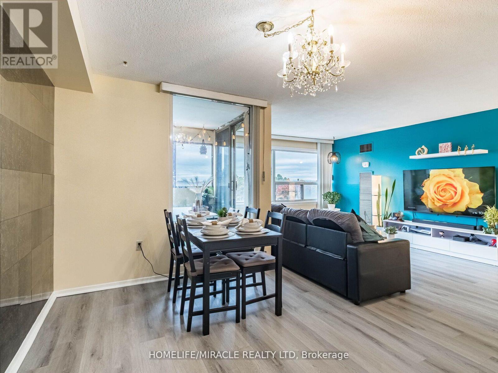 510 - 475 The West Mall, Toronto, Ontario  M9C 4Z3 - Photo 11 - W12014434