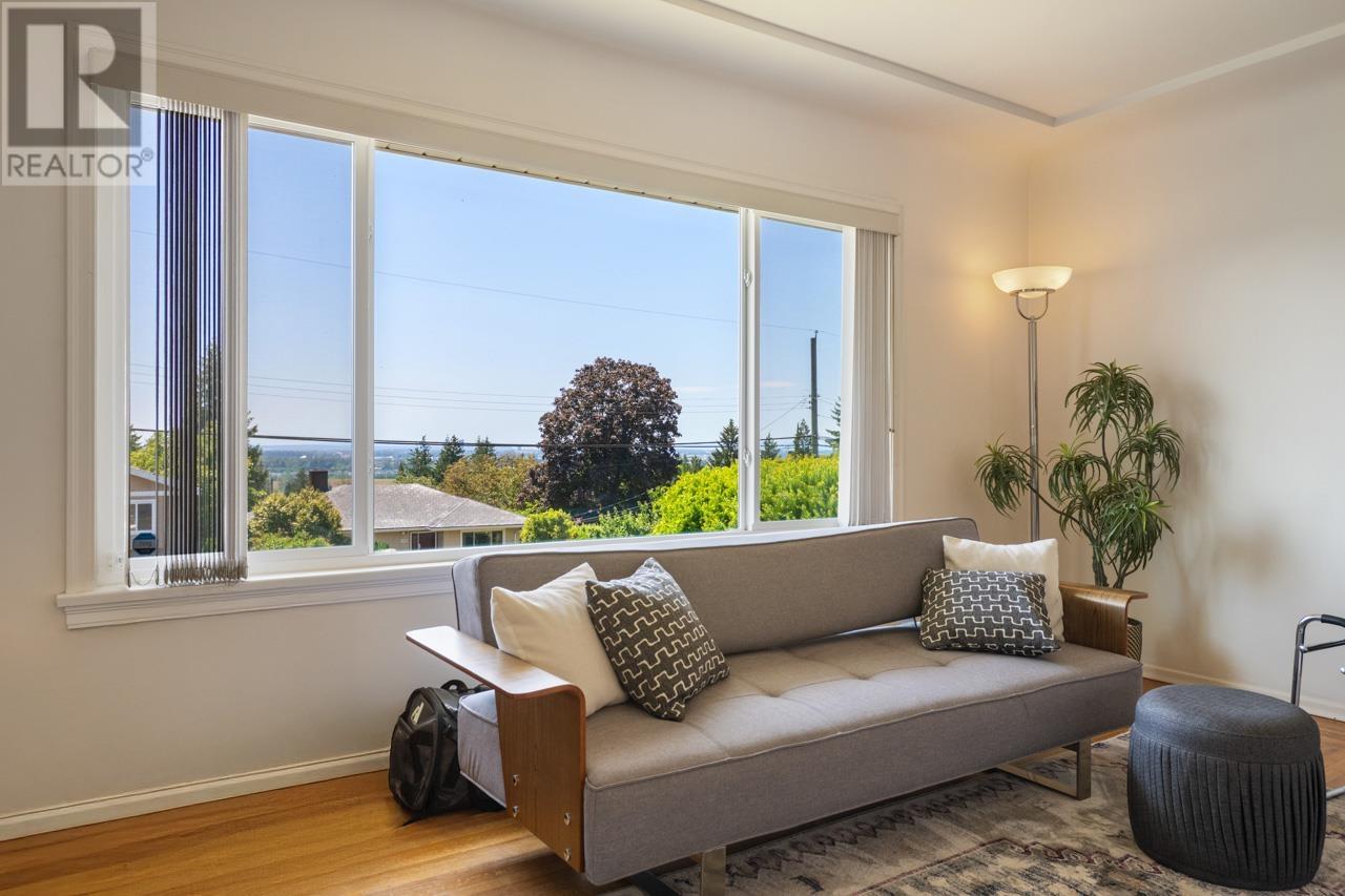 5957 CARSON STREET, burnaby, British Columbia V5J2Z8