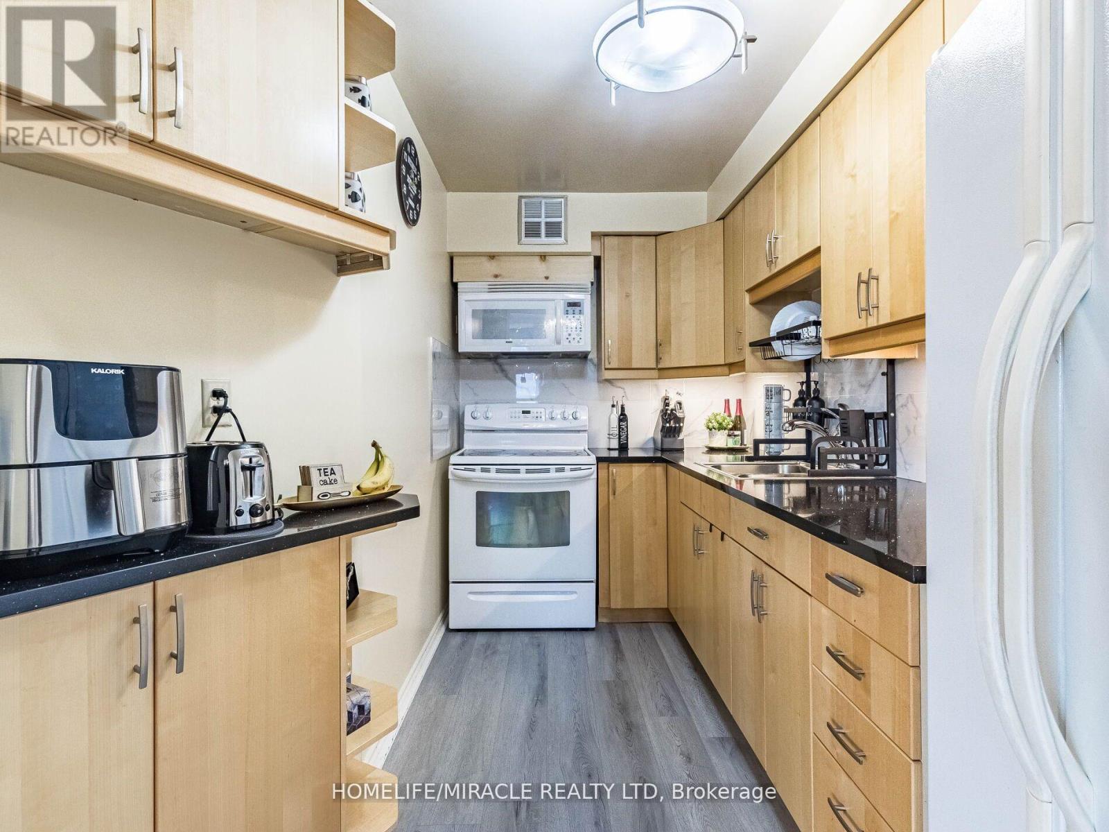 510 - 475 The West Mall, Toronto, Ontario  M9C 4Z3 - Photo 13 - W12014434