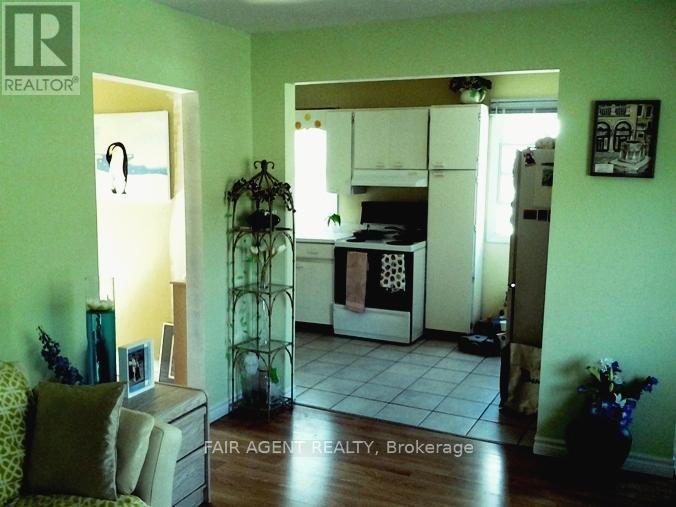 Property at 359 FLANDERS ROW image 4