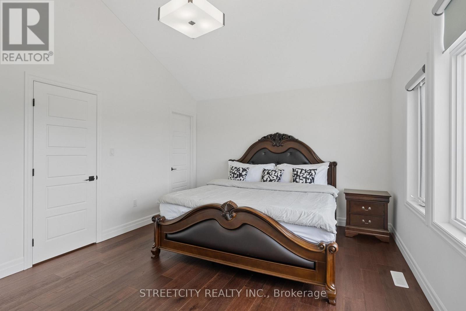 101 Basil Crescent, Middlesex Centre (Ilderton), Ontario  N0M 2A0 - Photo 25 - X12229407
