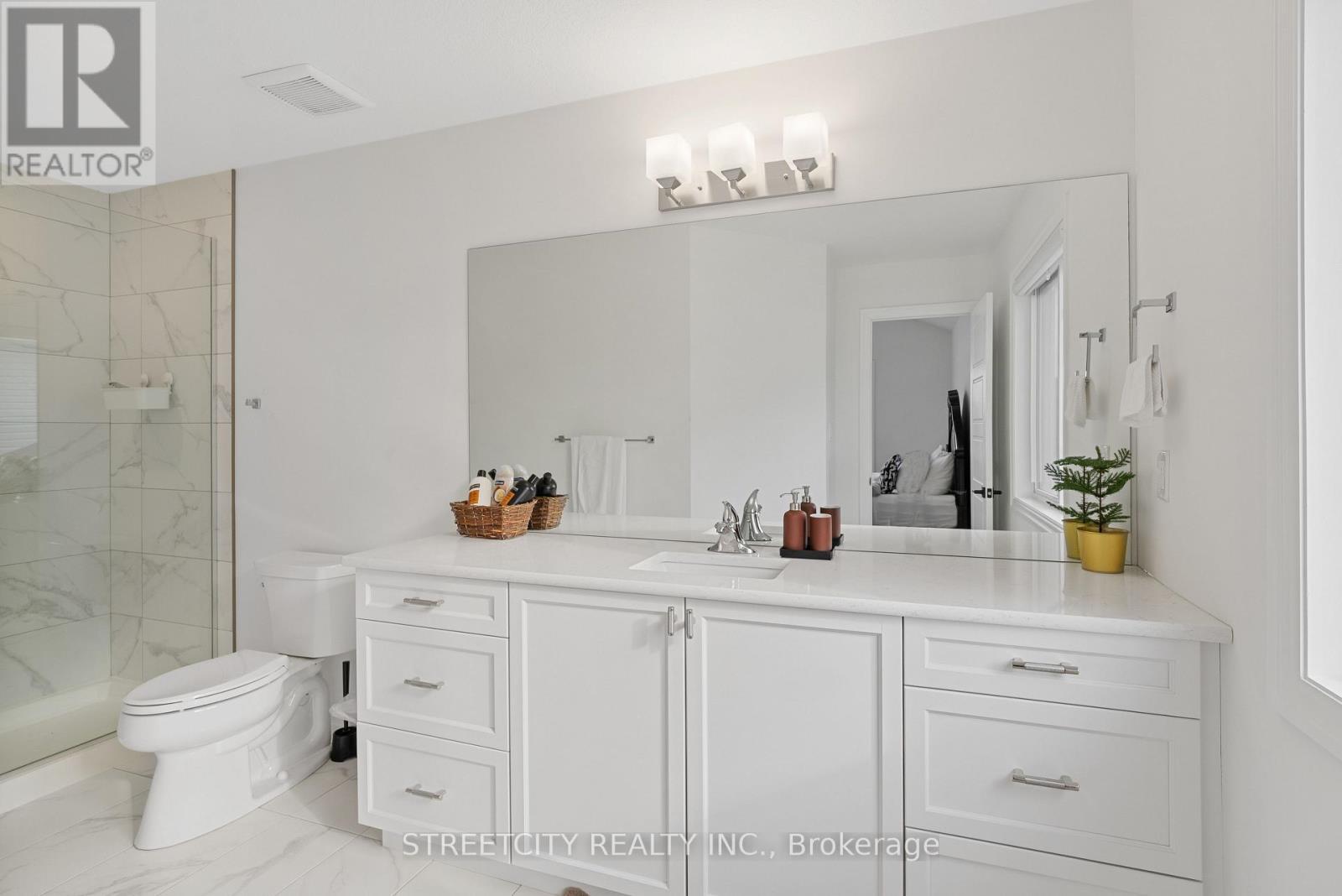 101 Basil Crescent, Middlesex Centre (Ilderton), Ontario  N0M 2A0 - Photo 26 - X12229407