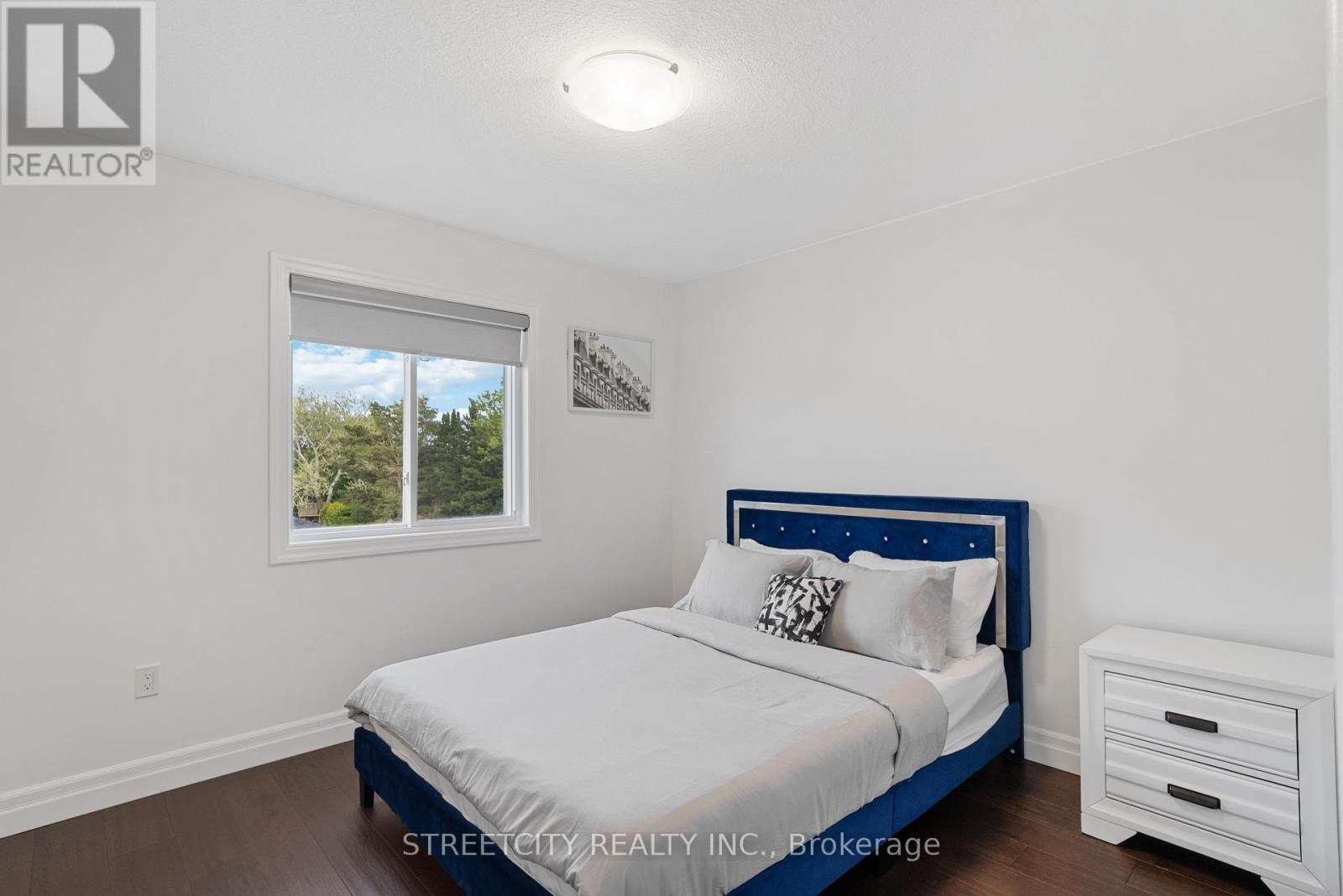 101 Basil Crescent, Middlesex Centre (Ilderton), Ontario  N0M 2A0 - Photo 30 - X12229407