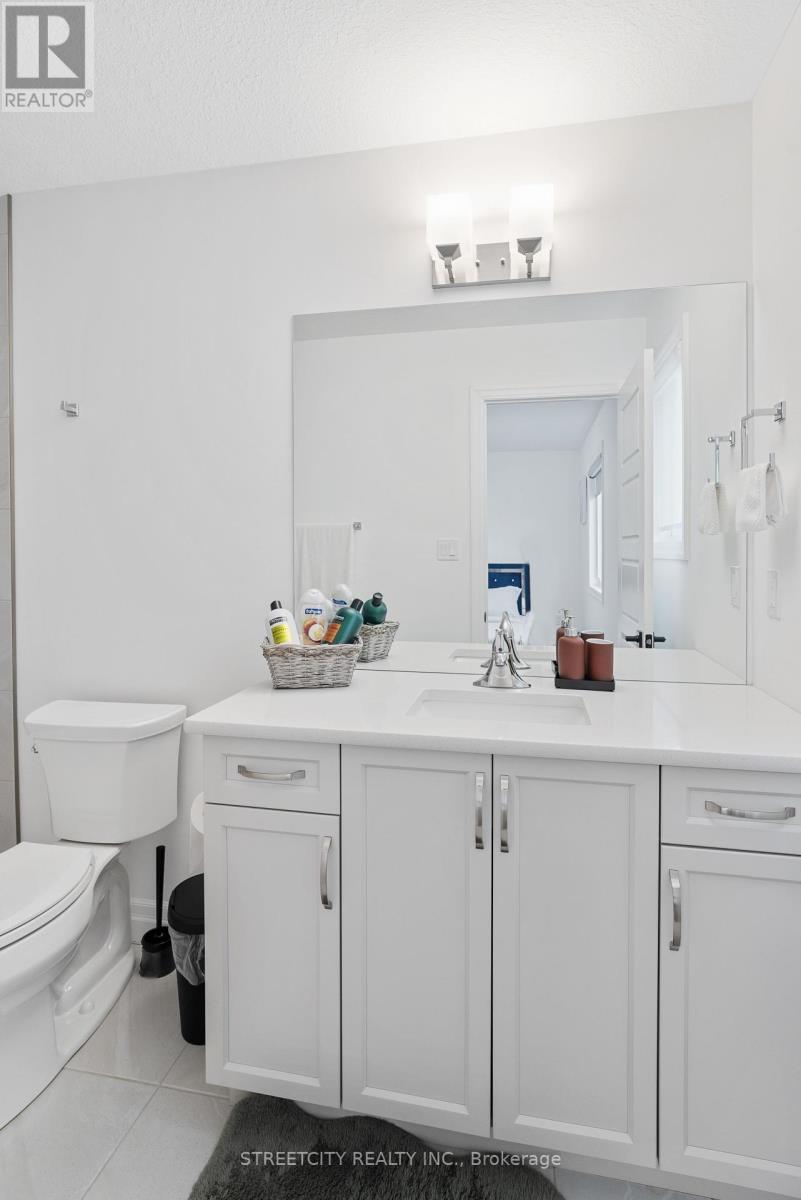 101 Basil Crescent, Middlesex Centre (Ilderton), Ontario  N0M 2A0 - Photo 33 - X12229407