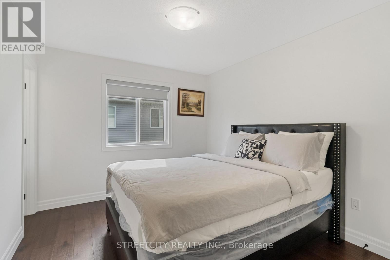 101 Basil Crescent, Middlesex Centre (Ilderton), Ontario  N0M 2A0 - Photo 38 - X12229407