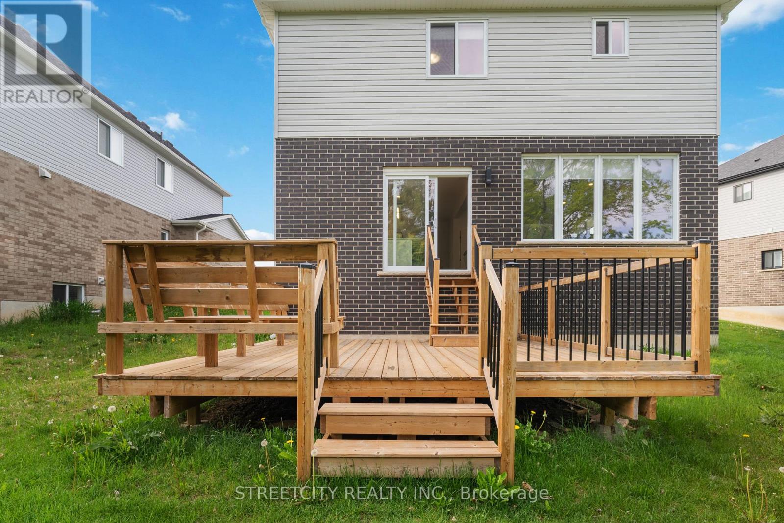 101 Basil Crescent, Middlesex Centre (Ilderton), Ontario  N0M 2A0 - Photo 45 - X12229407
