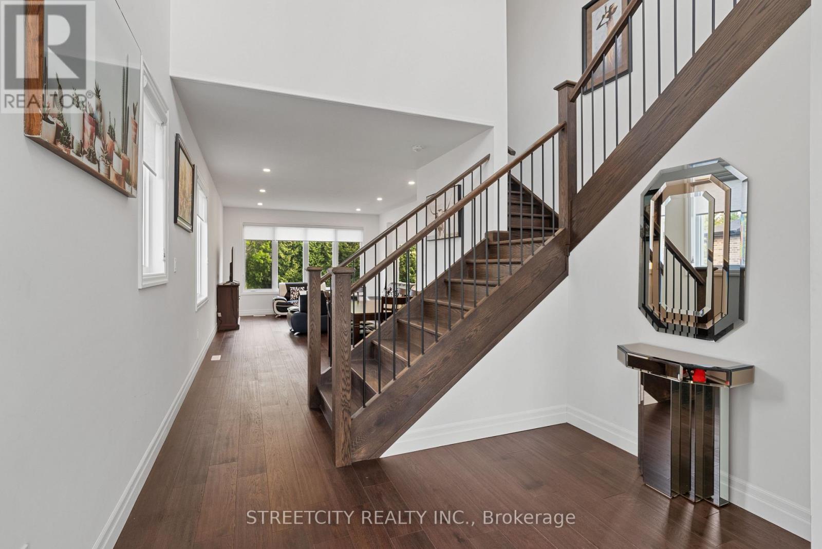 101 Basil Crescent, Middlesex Centre (Ilderton), Ontario  N0M 2A0 - Photo 6 - X12229407