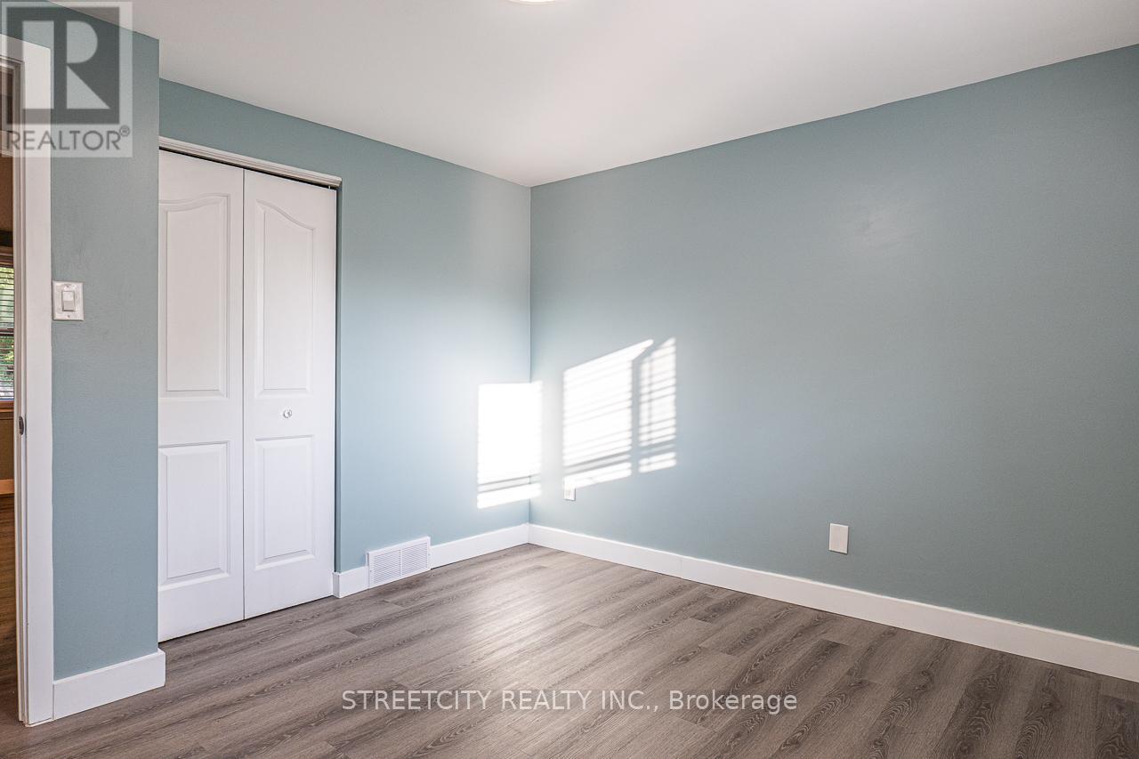 729 Hampstead Road, London South, Ontario  N6C 4X7 - Photo 24 - X12229440
