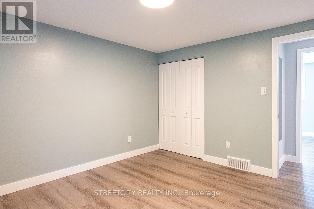 729 Hampstead Road, London South, Ontario  N6C 4X7 - Photo 27 - X12229440