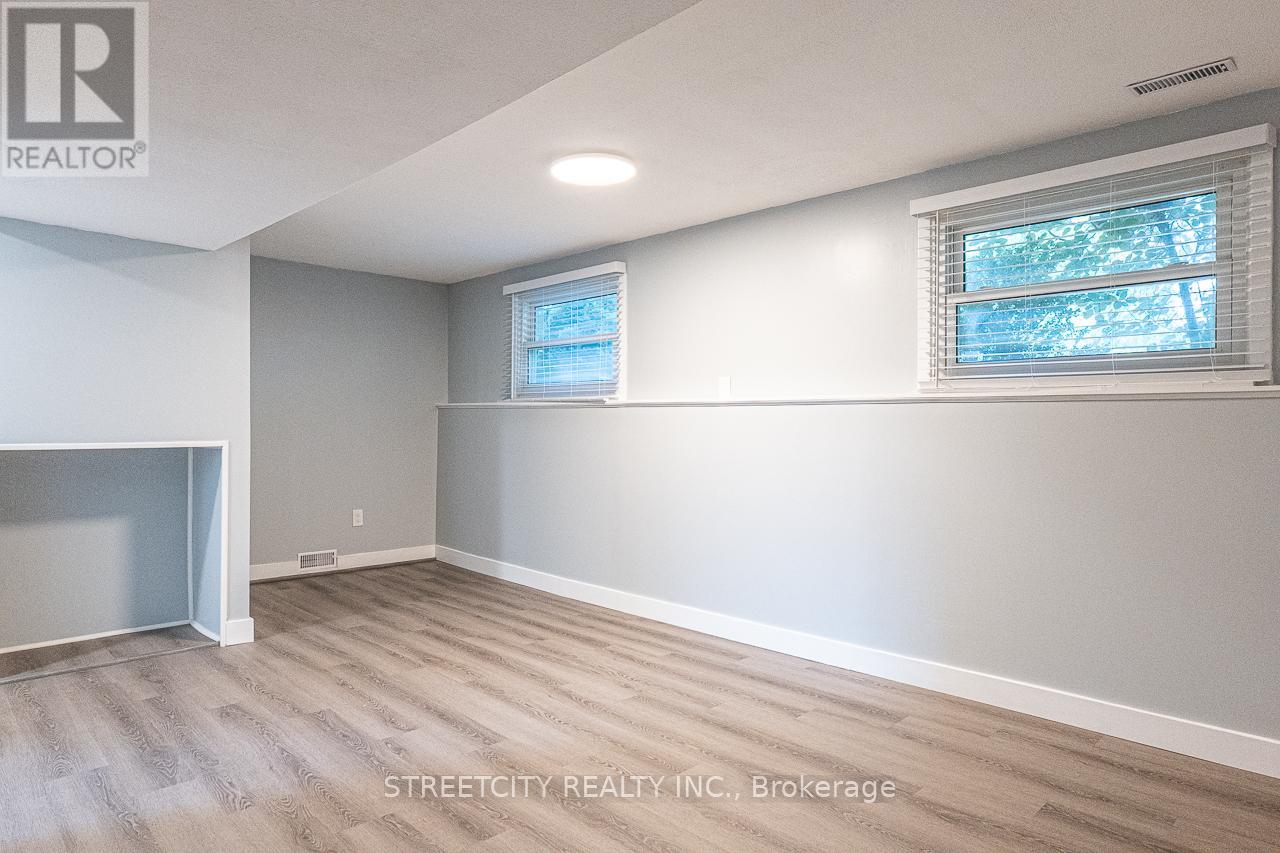 729 Hampstead Road, London South, Ontario  N6C 4X7 - Photo 31 - X12229440
