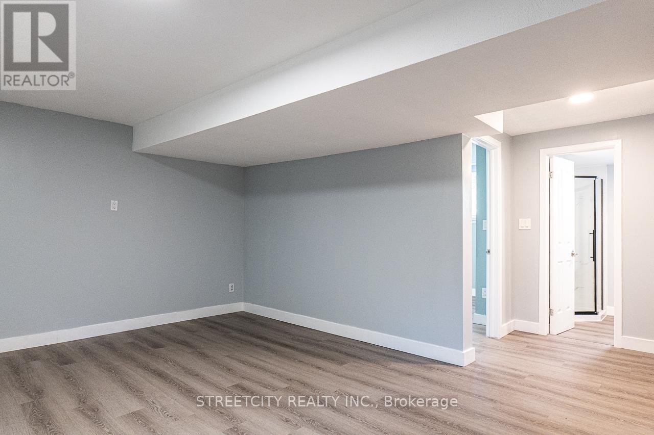729 Hampstead Road, London South, Ontario  N6C 4X7 - Photo 33 - X12229440