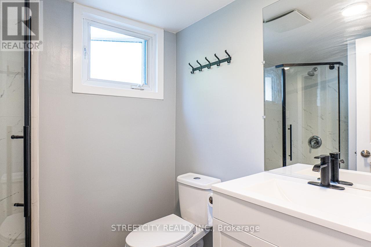 729 Hampstead Road, London South, Ontario  N6C 4X7 - Photo 34 - X12229440