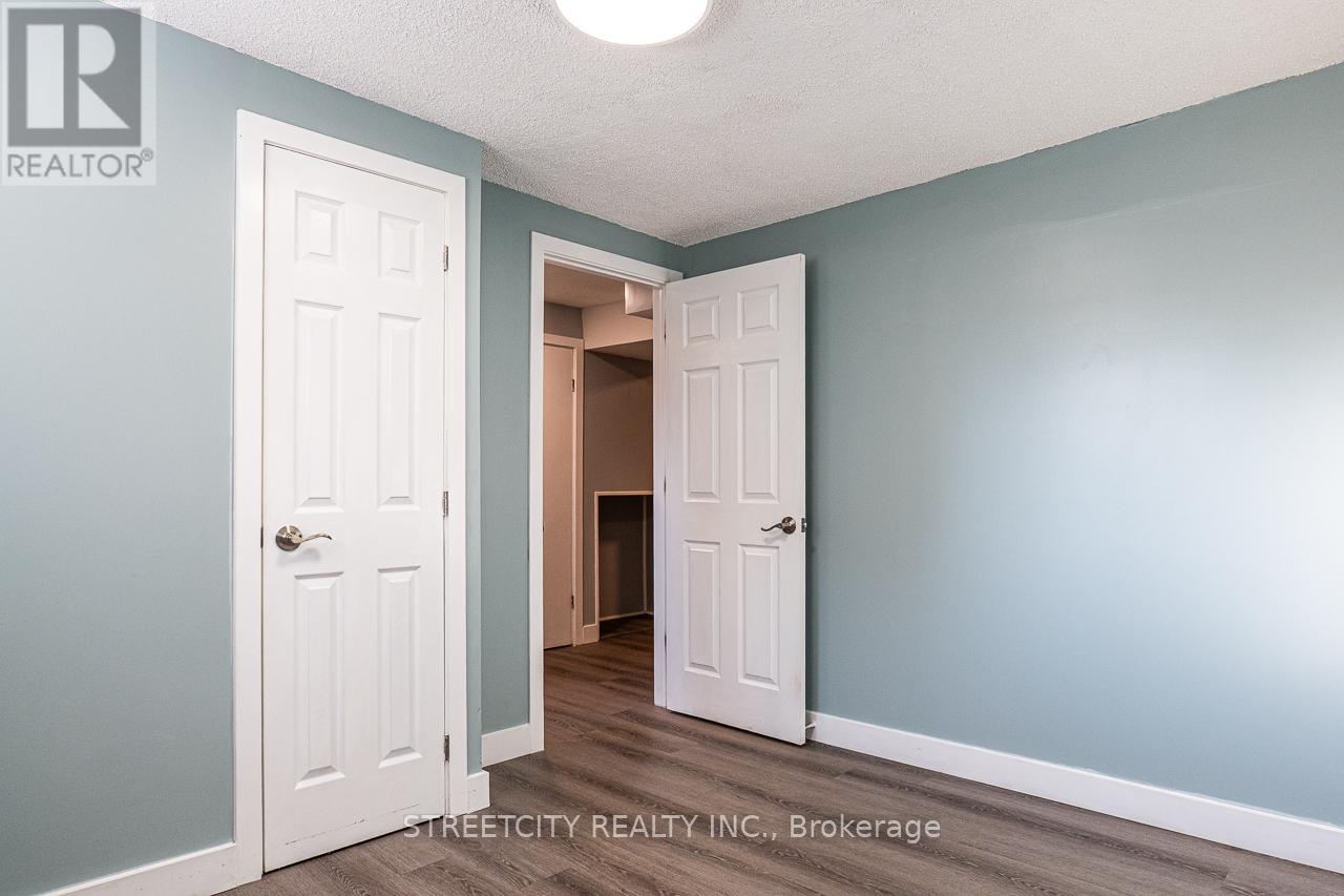 729 Hampstead Road, London South, Ontario  N6C 4X7 - Photo 38 - X12229440