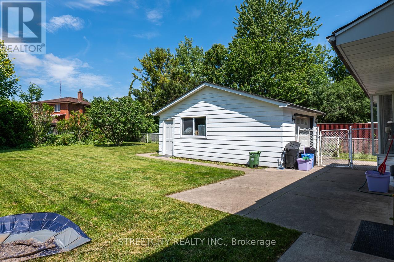 729 Hampstead Road, London South, Ontario  N6C 4X7 - Photo 49 - X12229440