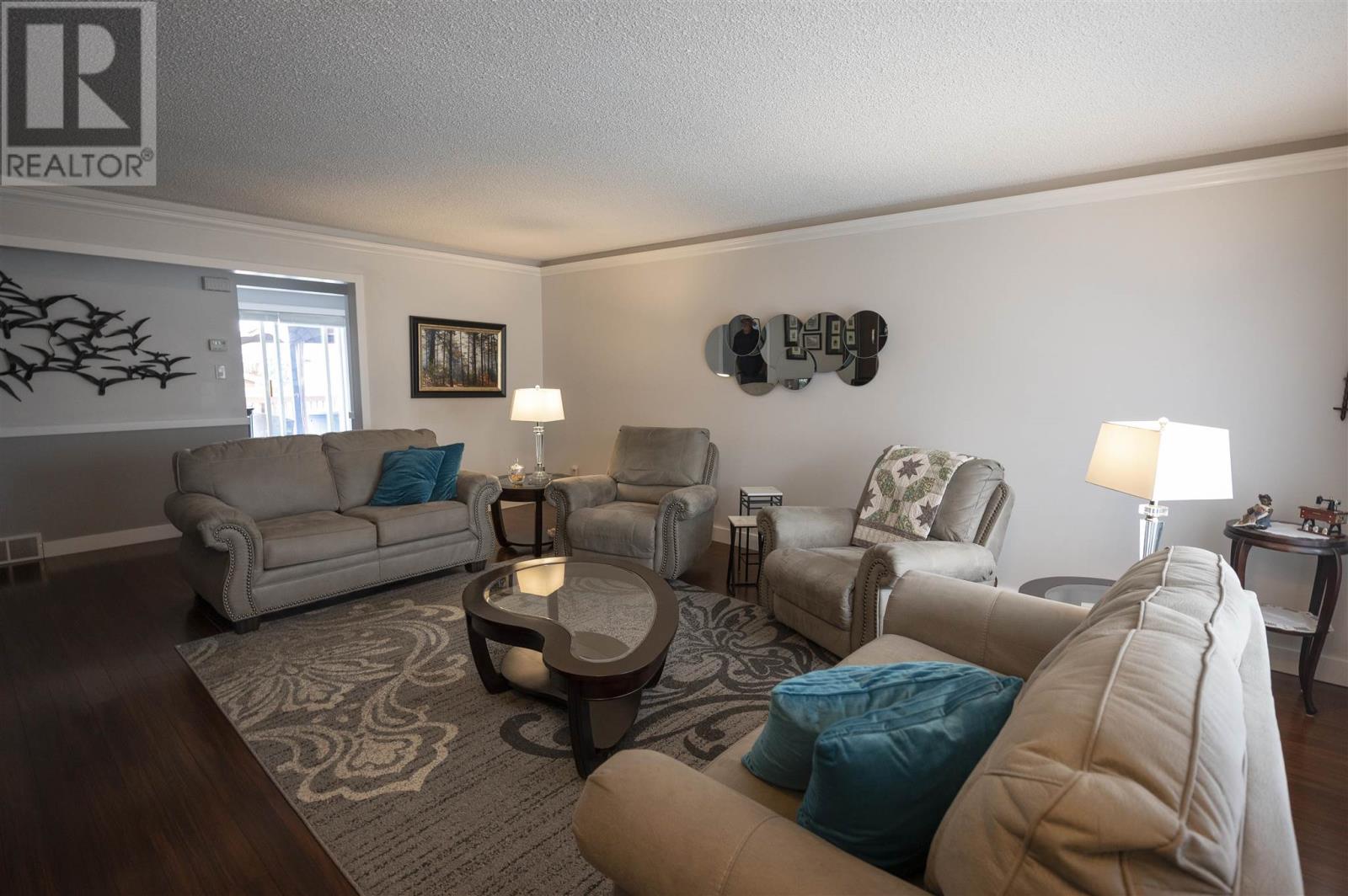 Property at 881 John Street image 4