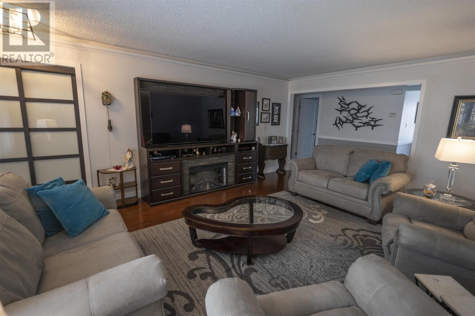 Property at 881 John Street image 5