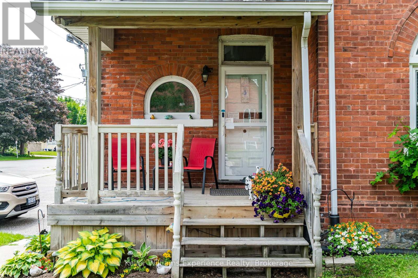 20 Yonge Street S, Springwater, Ontario  L0L 1P0 - Photo 2 - S12229465