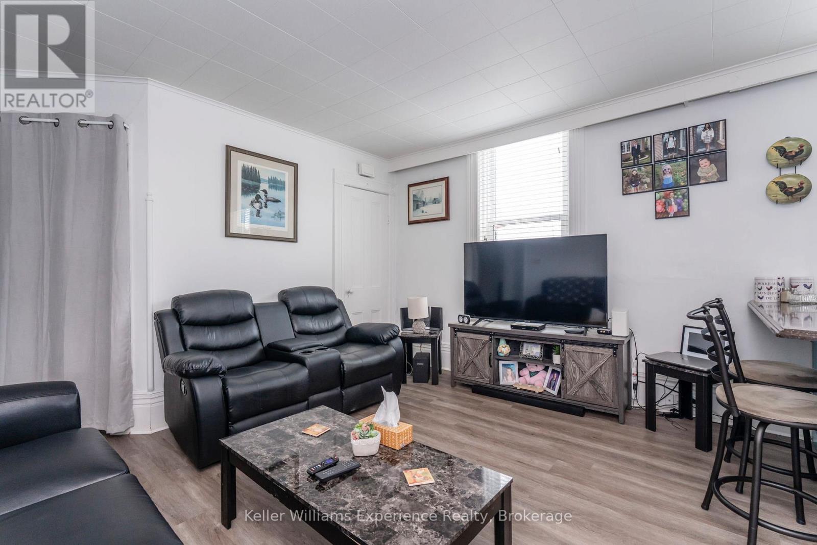 20 Yonge Street S, Springwater, Ontario  L0L 1P0 - Photo 8 - S12229465