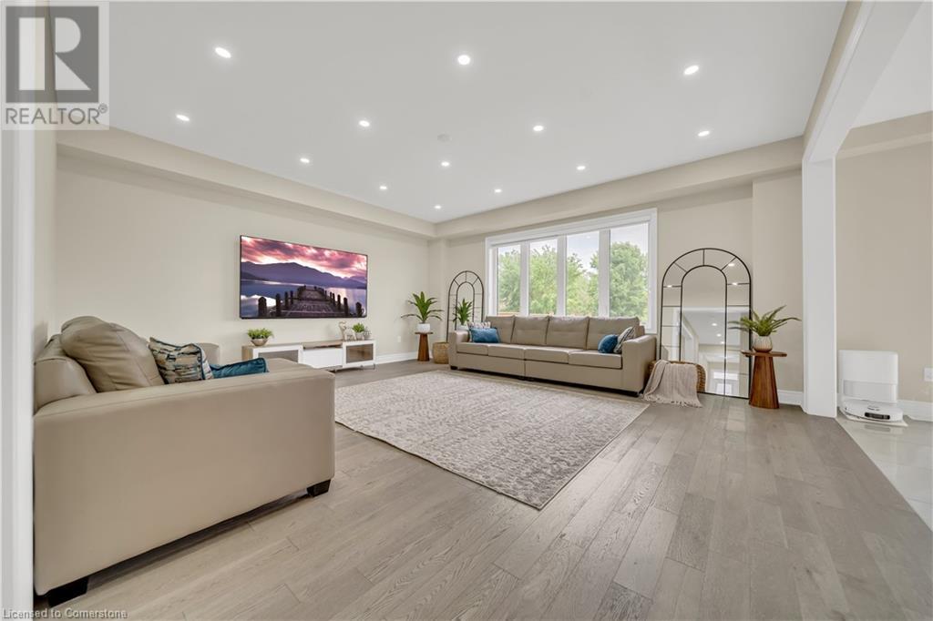 Property at 35 SANTO Court image 3