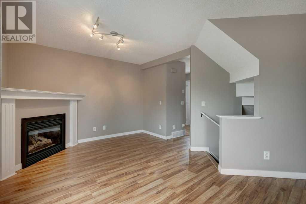 Property at 210 Bridlewood Road SW image 5