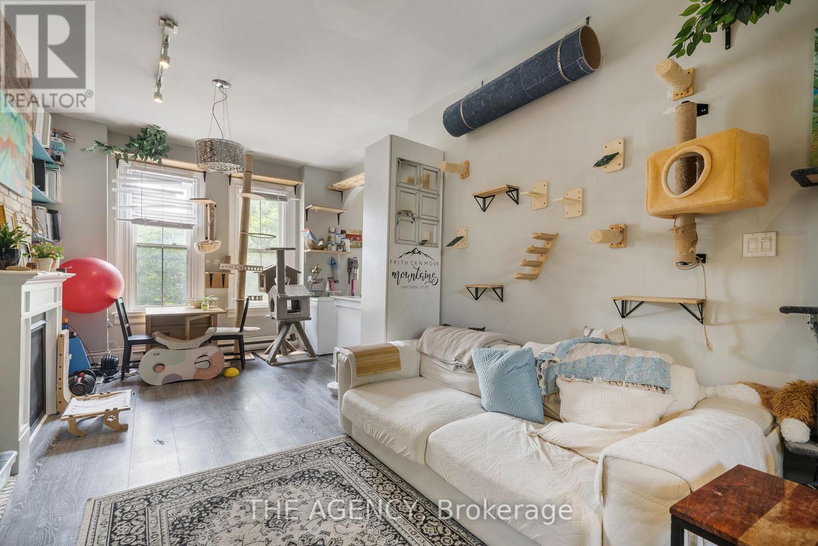 31 Rose Avenue, Toronto (Cabbagetown-South St. James Town), Ontario  M4X 1N7 - Photo 17 - C12229216