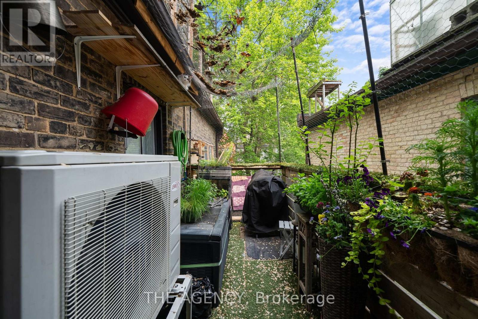 31 Rose Avenue, Toronto (Cabbagetown-South St. James Town), Ontario  M4X 1N7 - Photo 23 - C12229216