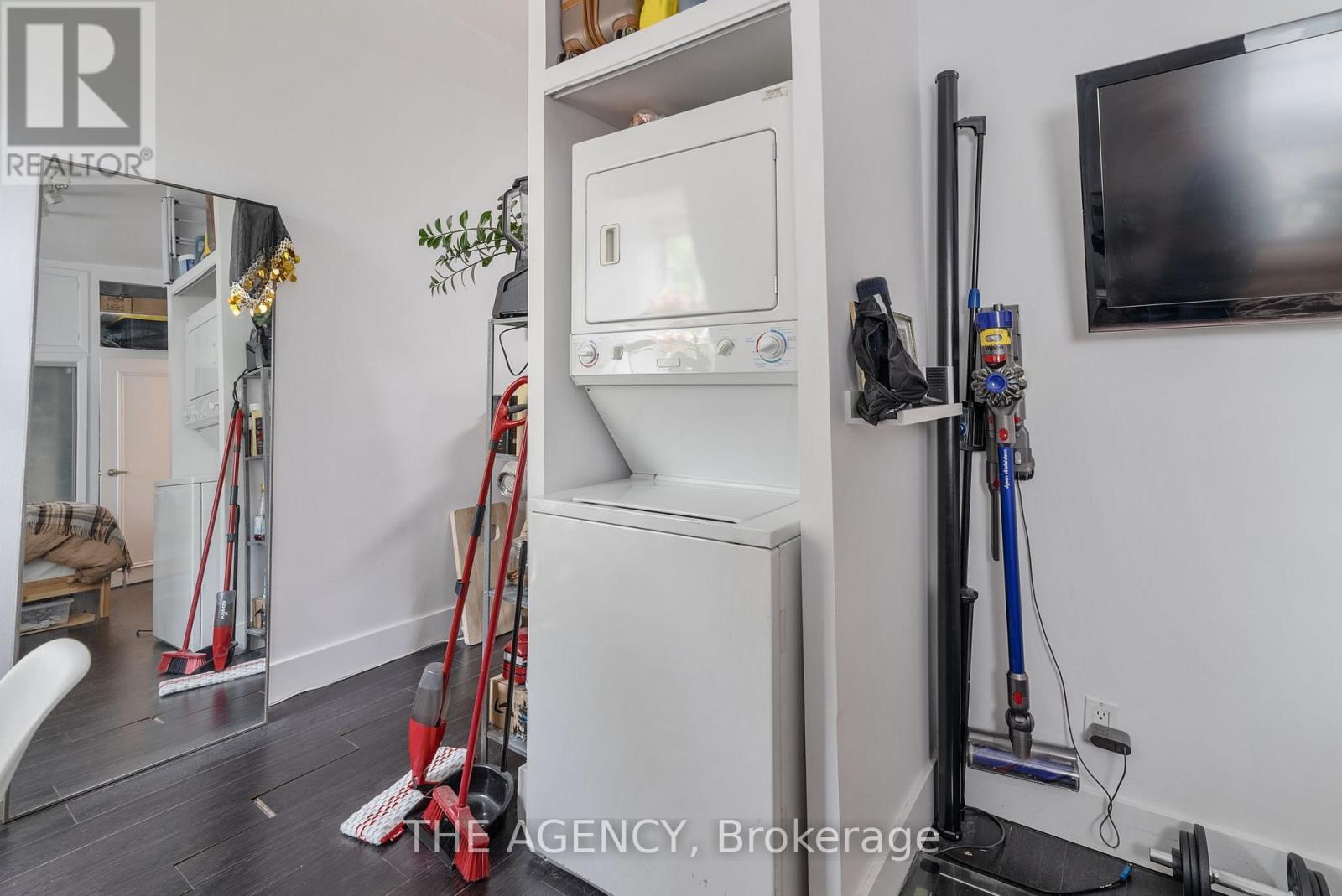 31 Rose Avenue, Toronto (Cabbagetown-South St. James Town), Ontario  M4X 1N7 - Photo 33 - C12229216