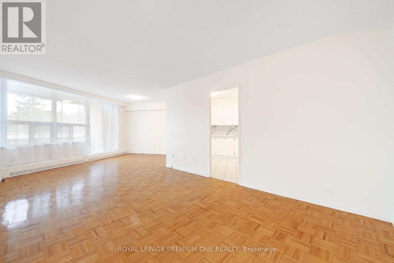 210 - 5 Vicora Linkway, Toronto (Flemingdon Park), Ontario  M3C 1A4 - Photo 11 - C12229527