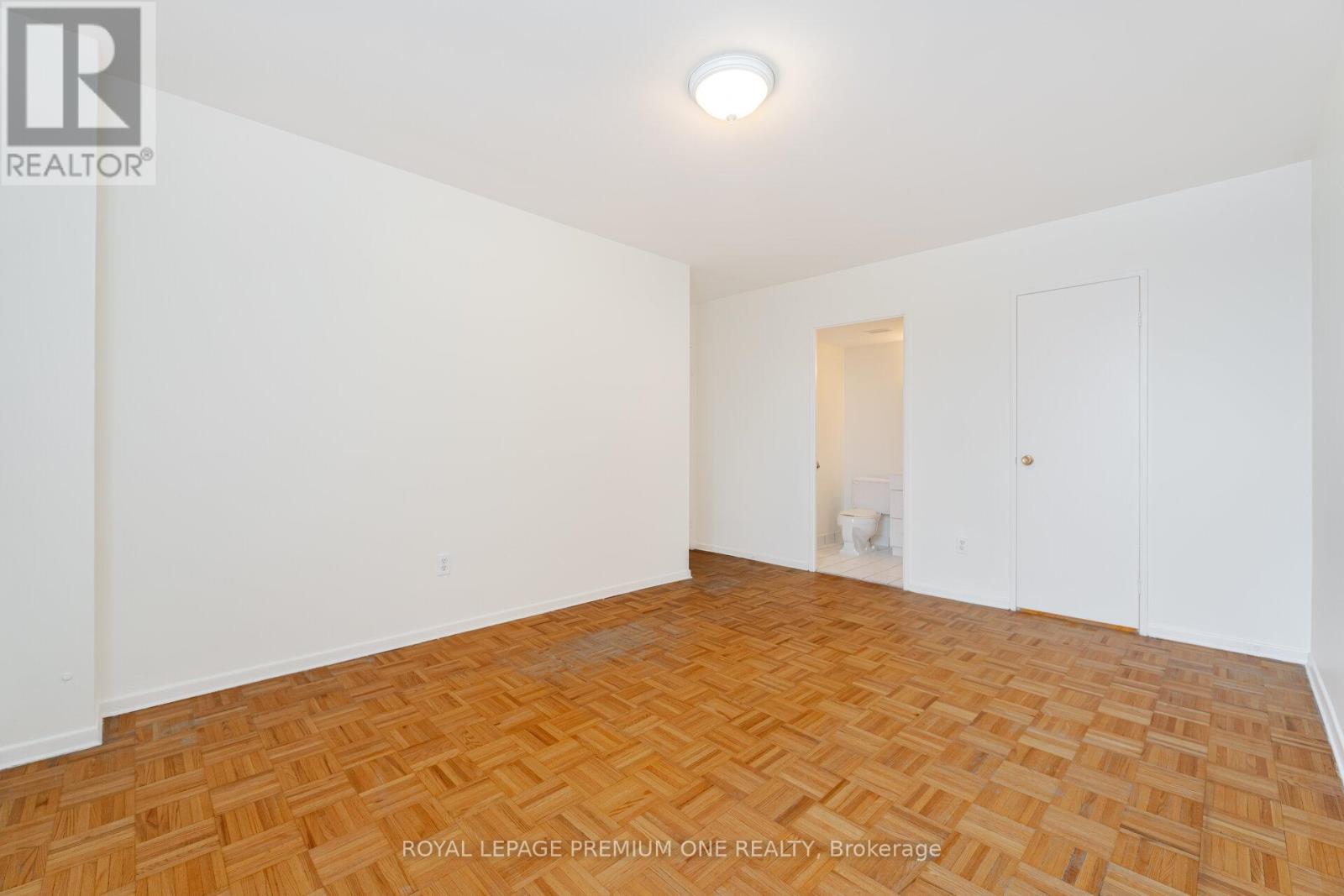 210 - 5 Vicora Linkway, Toronto (Flemingdon Park), Ontario  M3C 1A4 - Photo 17 - C12229527