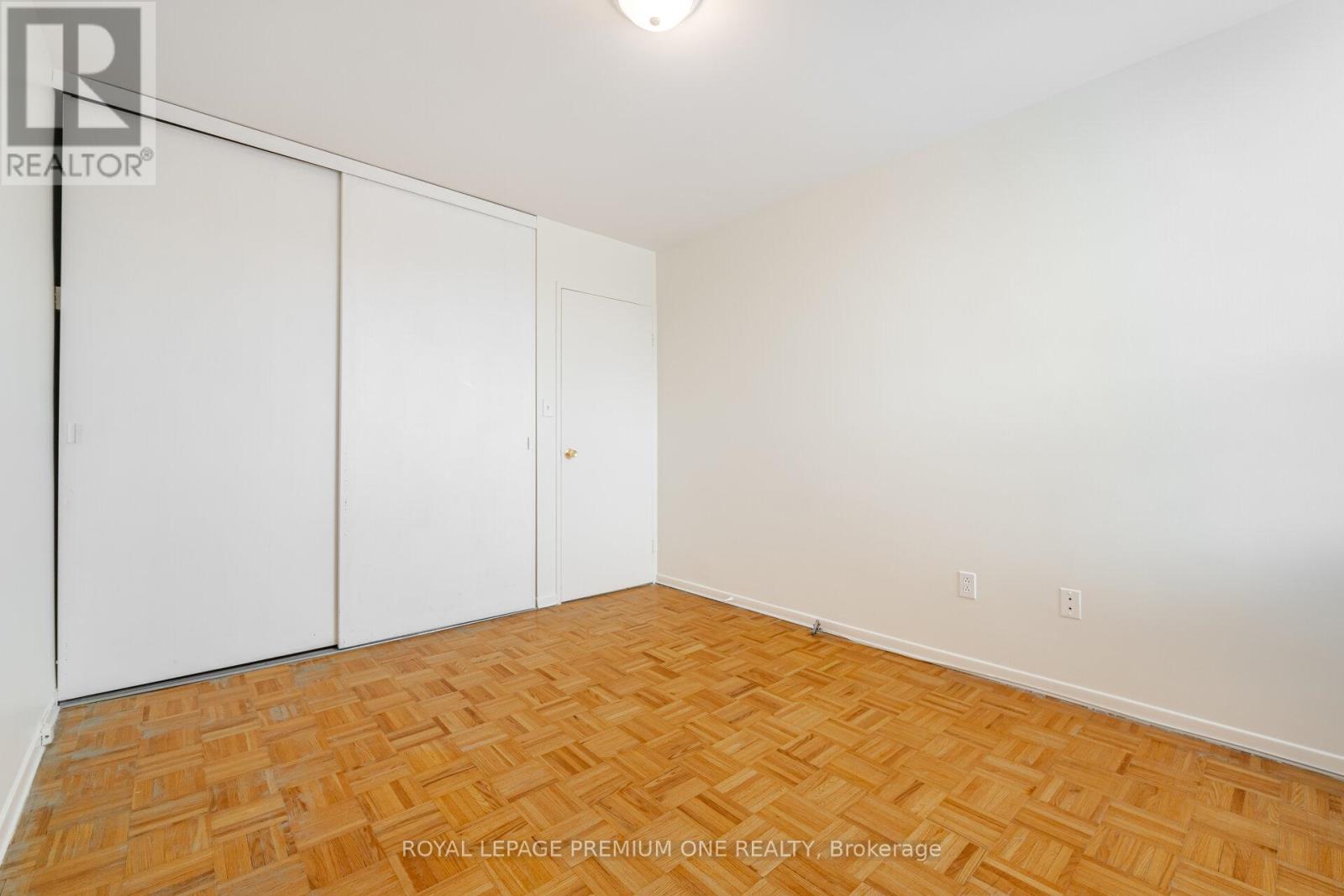 210 - 5 Vicora Linkway, Toronto (Flemingdon Park), Ontario  M3C 1A4 - Photo 20 - C12229527