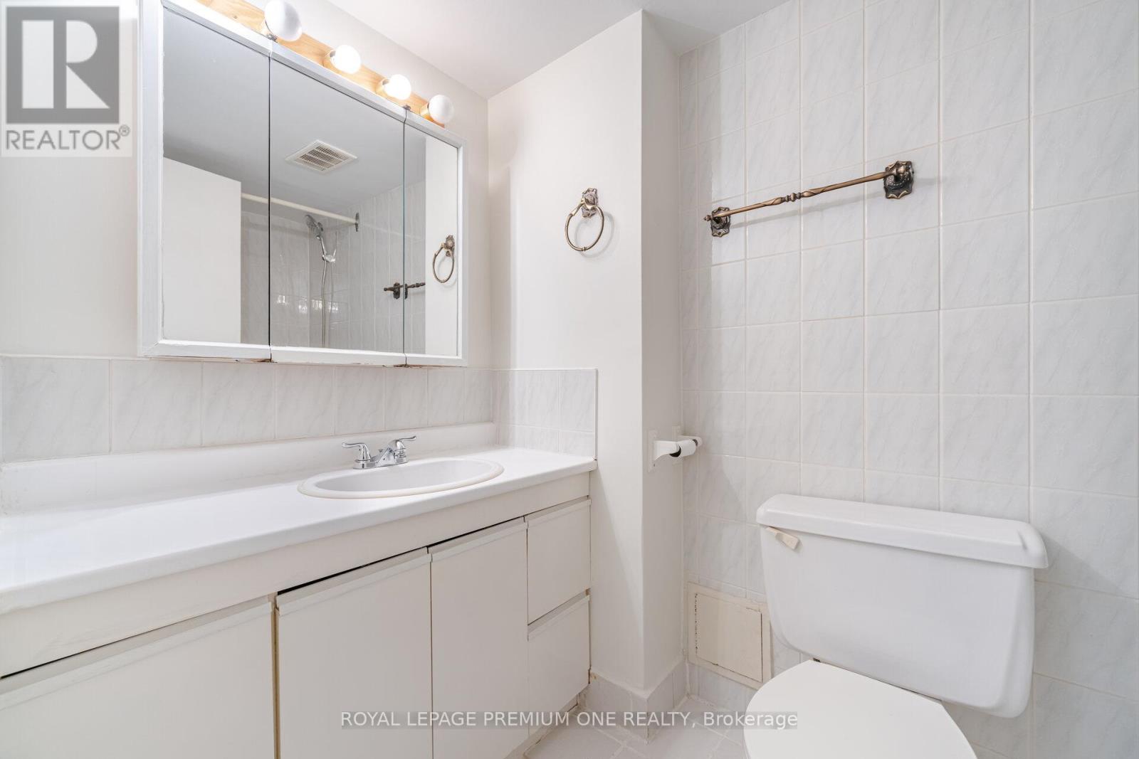 210 - 5 Vicora Linkway, Toronto (Flemingdon Park), Ontario  M3C 1A4 - Photo 23 - C12229527