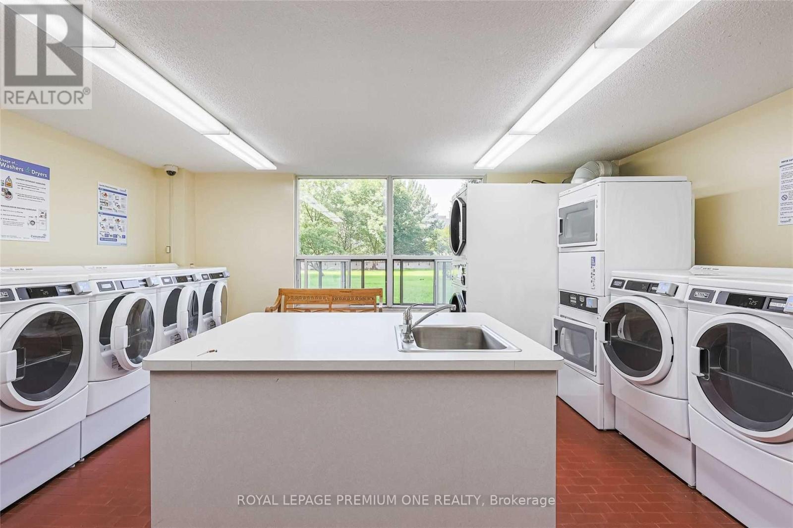 210 - 5 Vicora Linkway, Toronto (Flemingdon Park), Ontario  M3C 1A4 - Photo 27 - C12229527