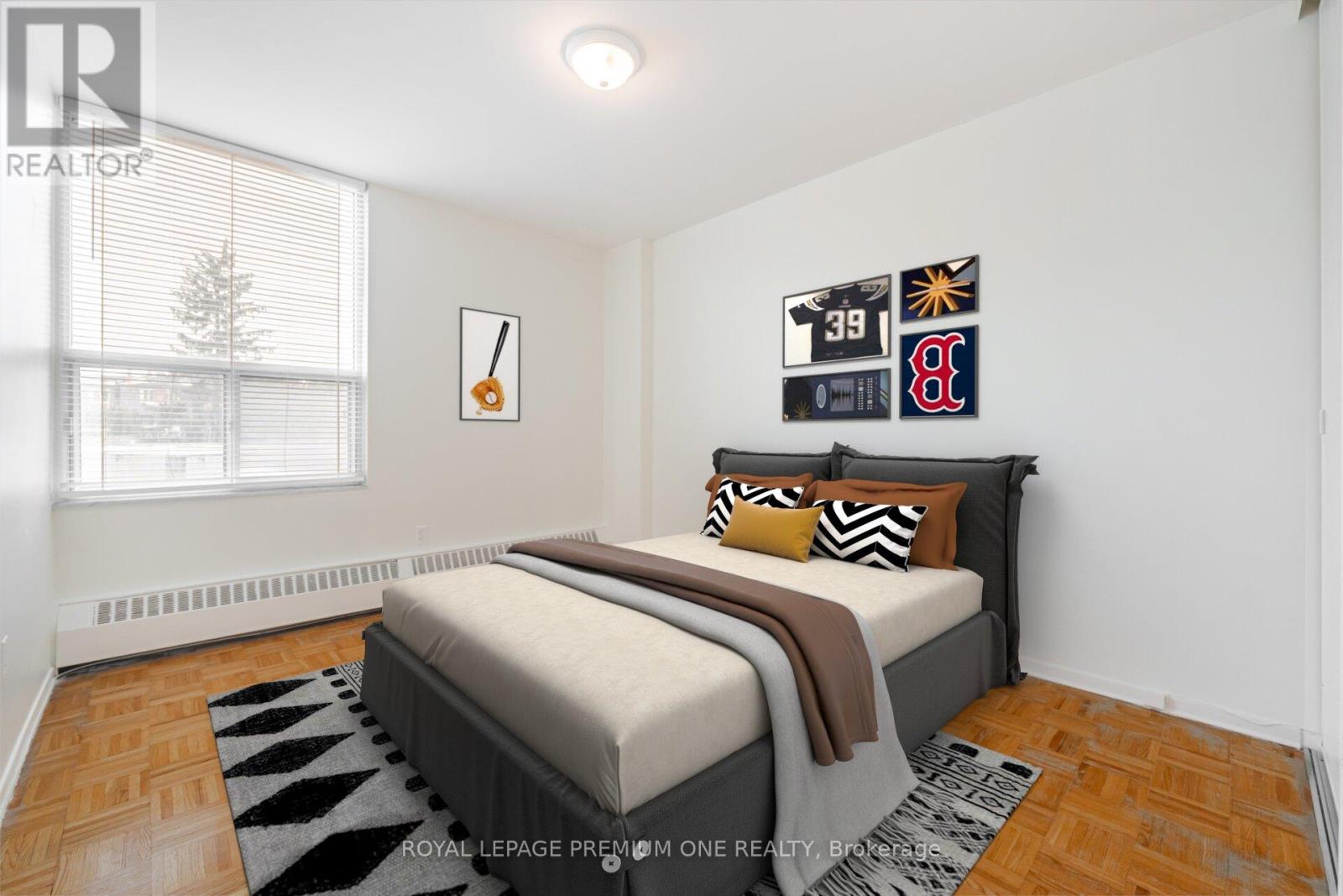 210 - 5 Vicora Linkway, Toronto (Flemingdon Park), Ontario  M3C 1A4 - Photo 5 - C12229527