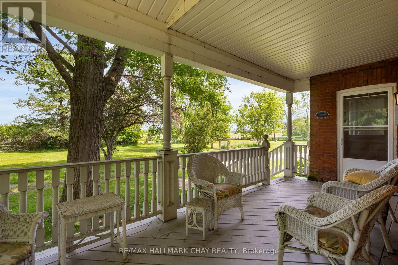 1407 Flos 8 Road W, Springwater, Ontario  L0L 1P0 - Photo 3 - S12229290