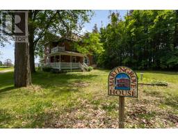 1407 Flos 8 Road W, Springwater, Ca