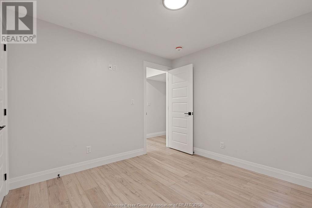 2611 Pillette Road, Windsor, Ontario  N8T 1P9 - Photo 30 - 25015437
