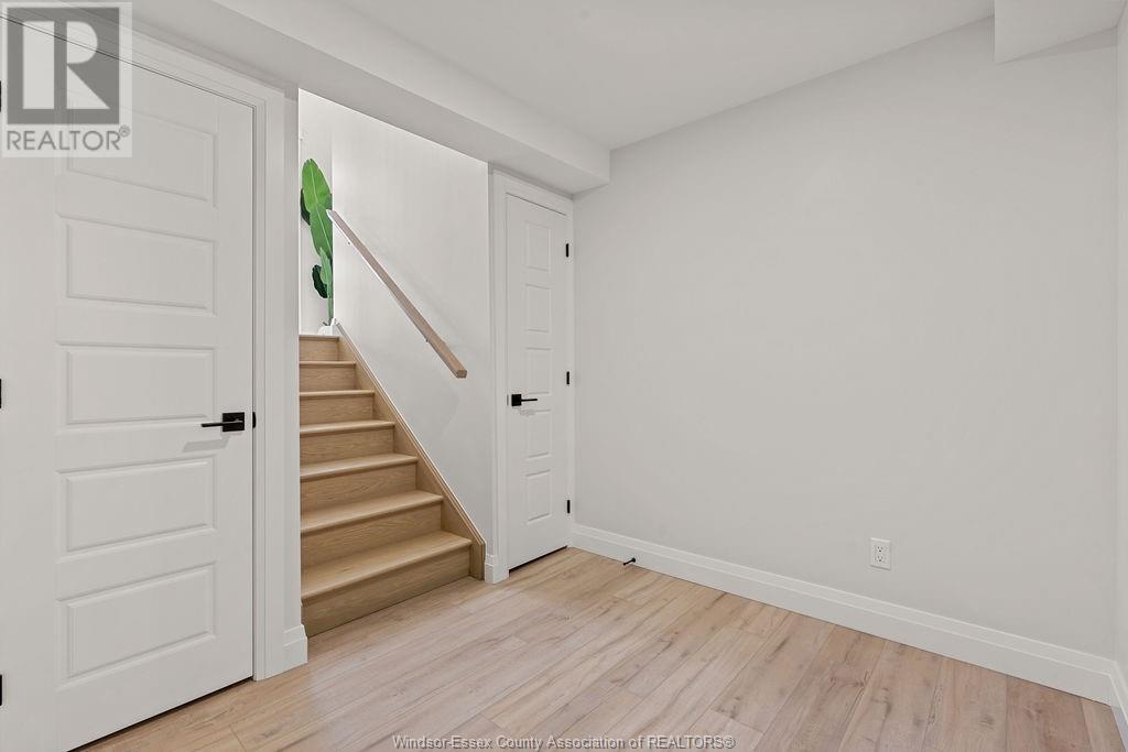 2611 Pillette Road, Windsor, Ontario  N8T 1P9 - Photo 23 - 25015437