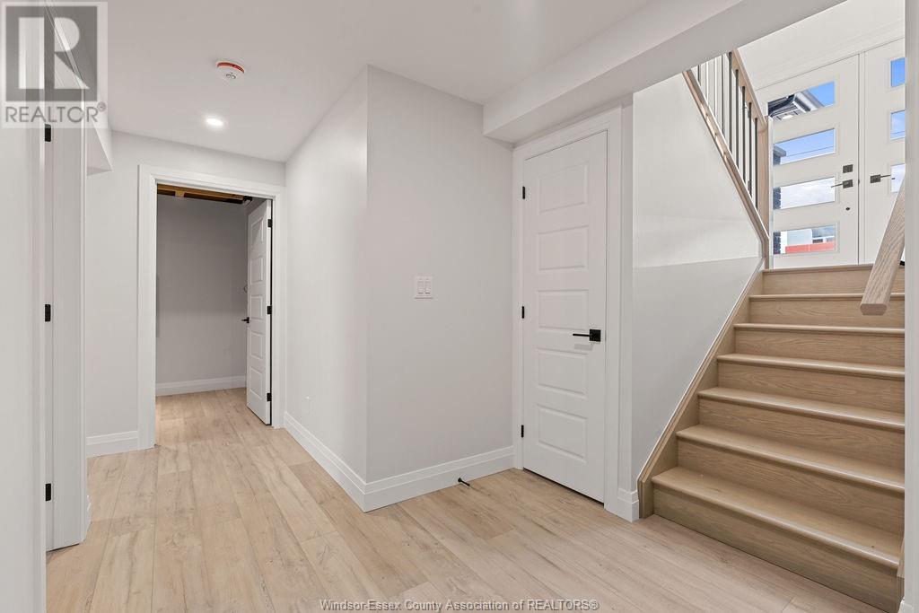 2611 Pillette Road, Windsor, Ontario  N8T 1P9 - Photo 22 - 25015437