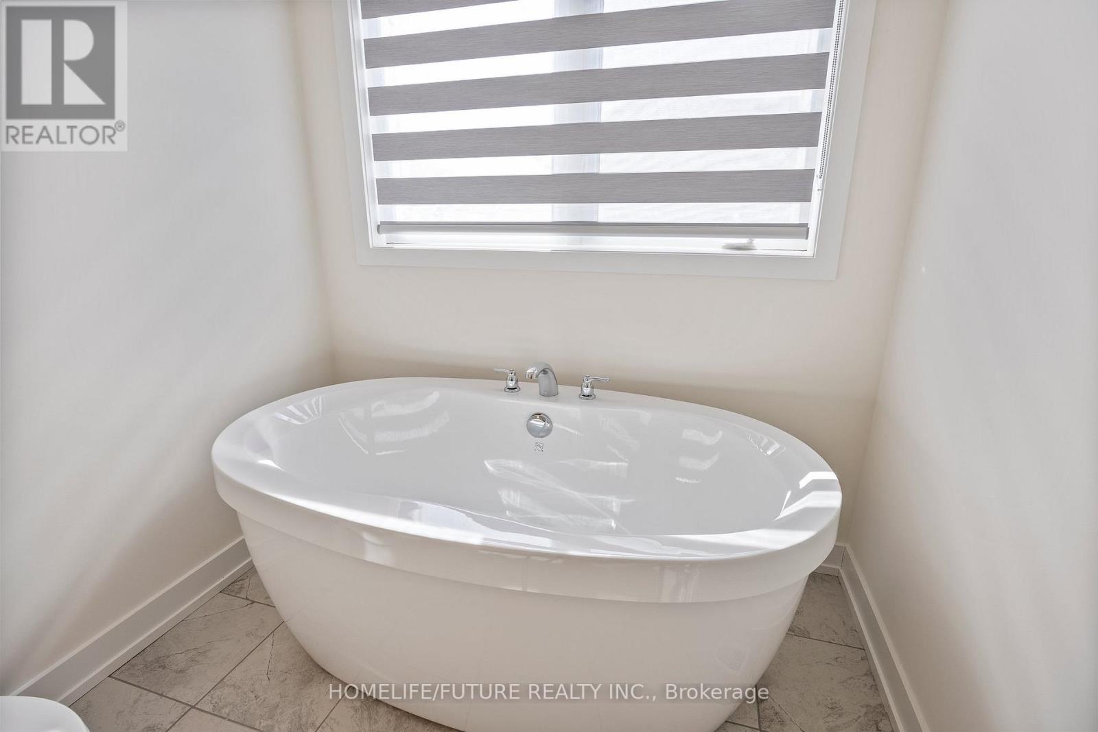 1540 Labine Point, Milton, Ontario  L9T 7E7 - Photo 22 - W12229522