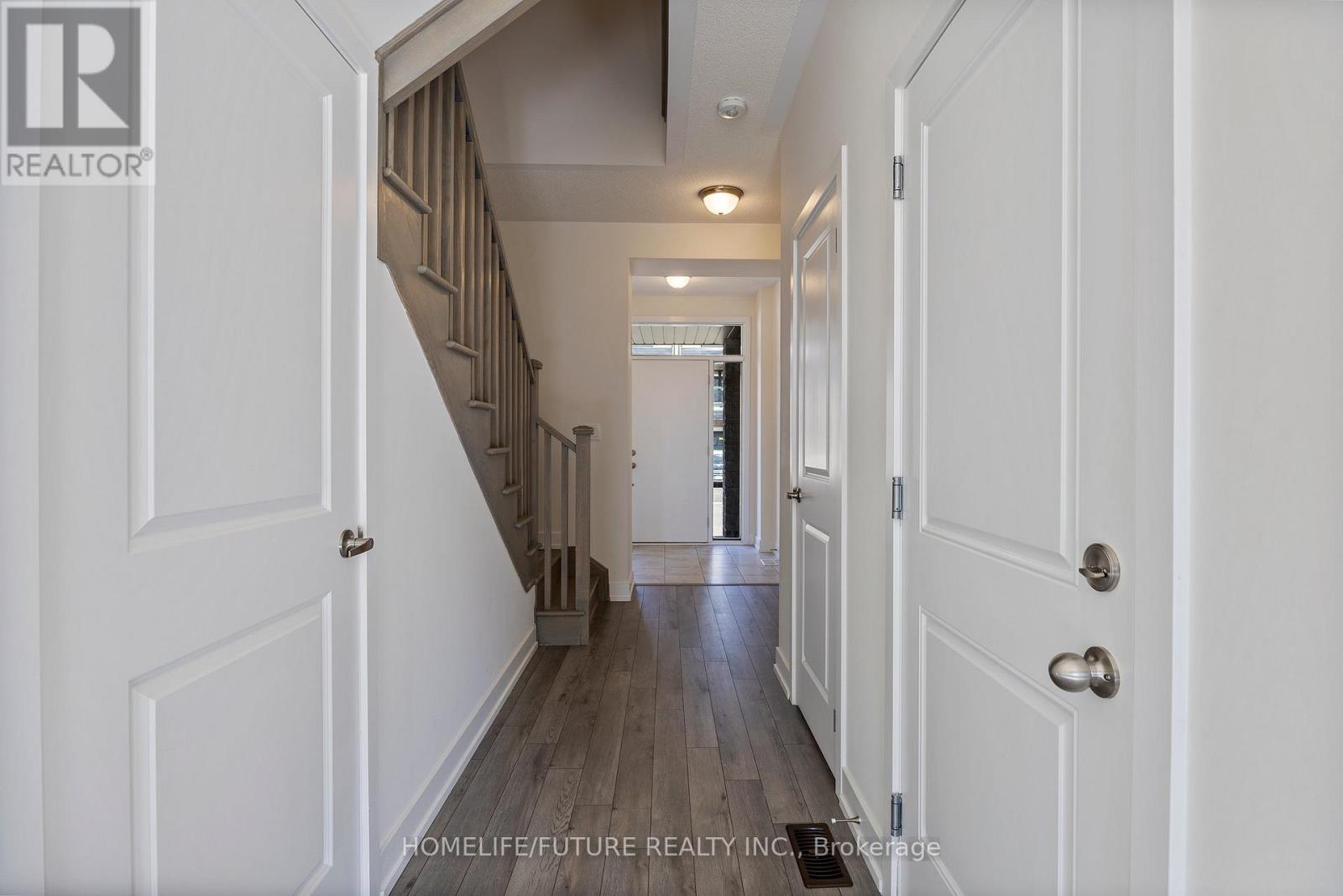 1540 Labine Point, Milton, Ontario  L9T 7E7 - Photo 7 - W12229522