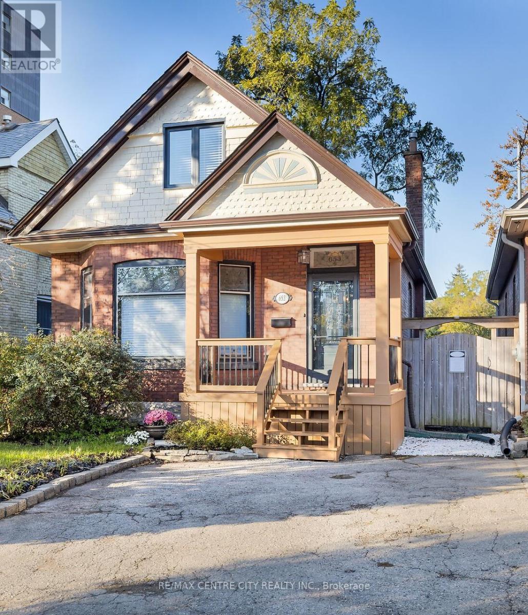 Property at 653 WILLIAM STREET image 2