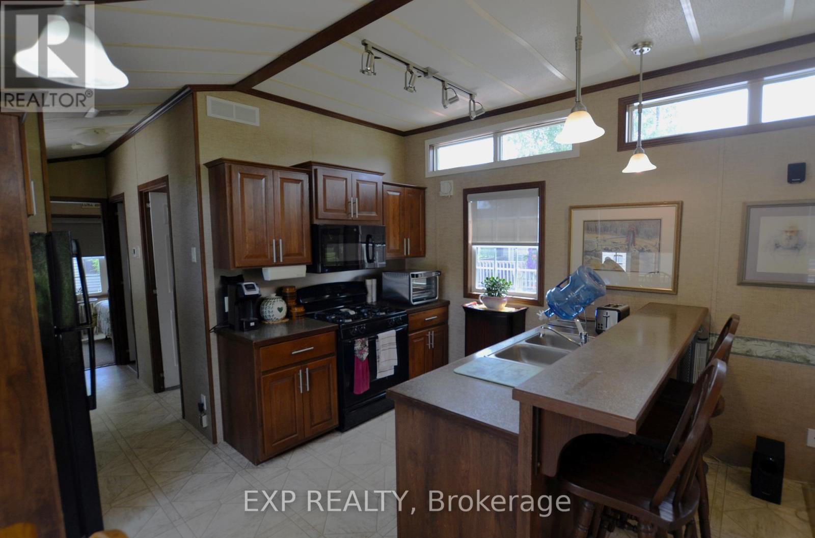 46 - 22790 Amiens Road, Middlesex Centre, Ontario  N0L 1R0 - Photo 10 - X12229628