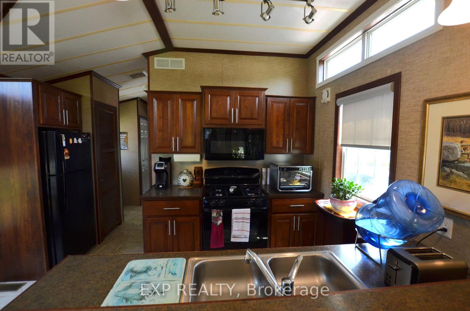46 - 22790 Amiens Road, Middlesex Centre, Ontario  N0L 1R0 - Photo 13 - X12229628