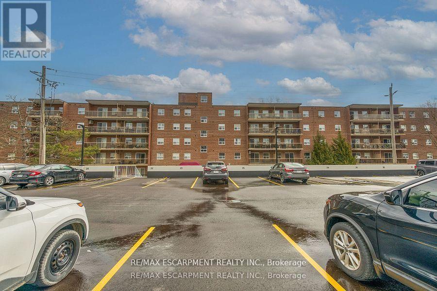 512 - 793 Colborne Street E, Brantford, Ontario  N3S 7J3 - Photo 36 - X12229382