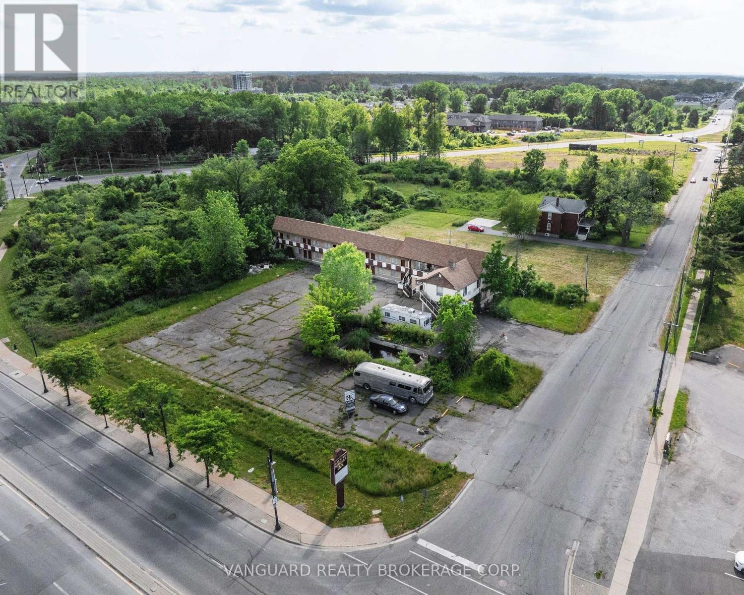 5544 Mcleod Road, Niagara Falls (Oldfield), Ontario  L2G 2E3 - Photo 1 - X12229403